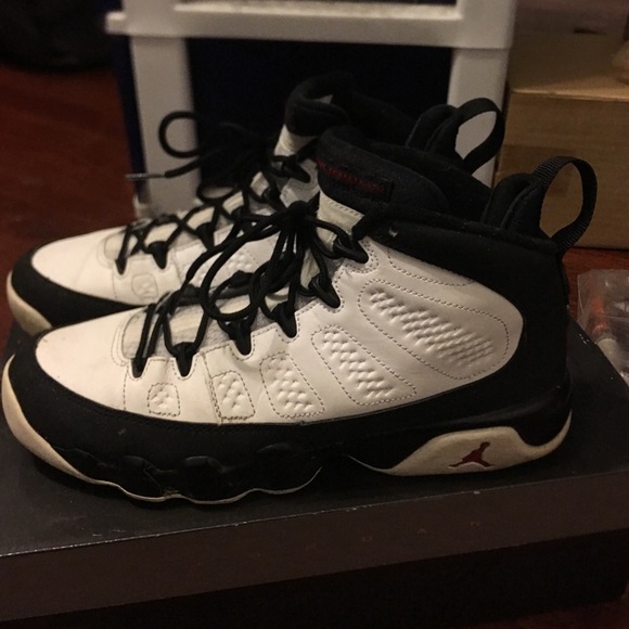 Air Jordan Other - Air Jordan Retro 9 size 7y gs